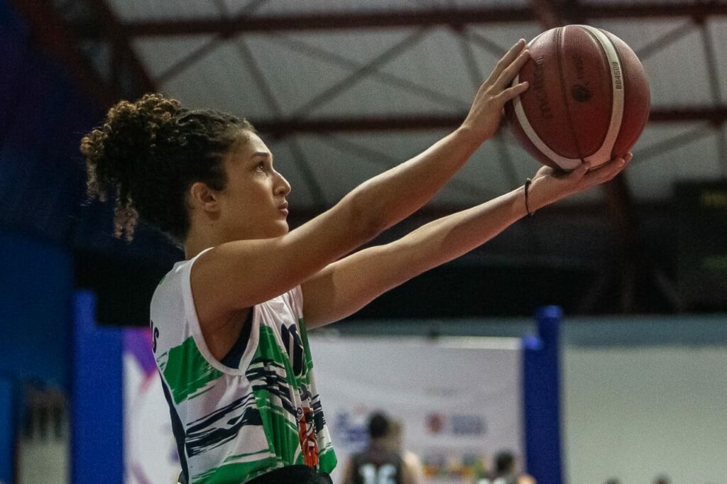 Ana clara Alves de Lima, atleta paralímpica, convocada para a Seleção Brasileira de Basketball em Cadeira de Rodas, recebeu incentivos do Estado. Foto:cedida