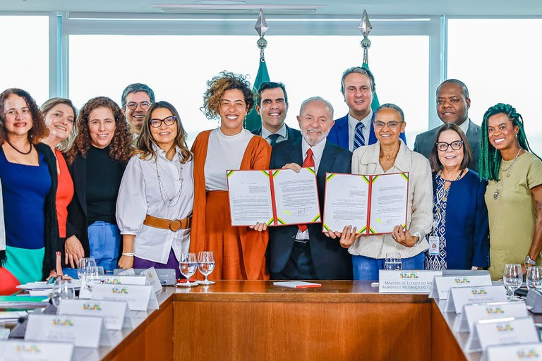 De acordo com a ministra da Ciência, Tecnologia e Inovações, Luciana Santos, a desistência das mulheres na vida acadêmica é uma realidade que não pode ser ignorada - Foto: Ricardo Stuckert / PR