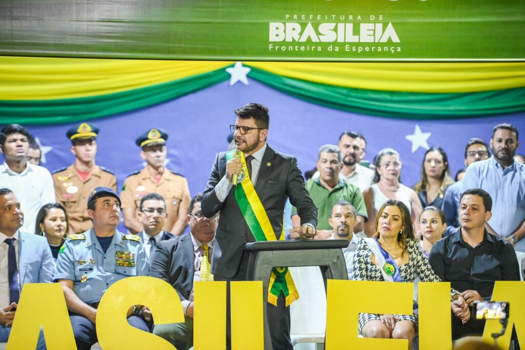 Governador anunciou ordens de serviços durante celebração. Foto: Diego Gurgel/Secom