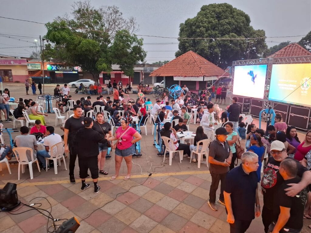 Atividade reuniu público de todas as idades com entretenimento e inovação tecnológica para os moradores da região. Foto: Jairo Carioca